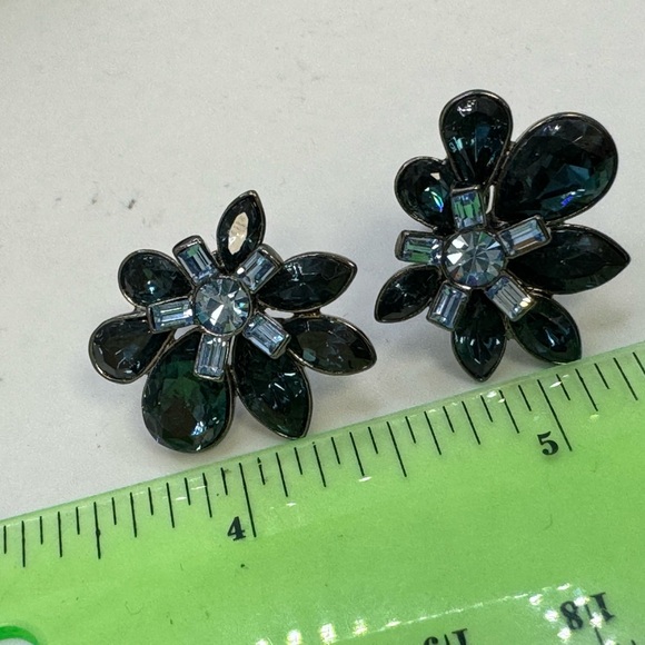 In original packaging GIVENCHY bracelet and earrings set - Picture 7 of 8